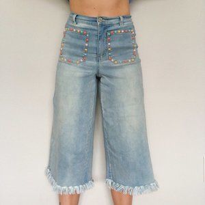 Venus Colorful Studded Pocket Frayed Capris